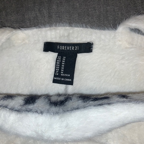 Forever 21 crop fur tank top - Picture 3 of 3